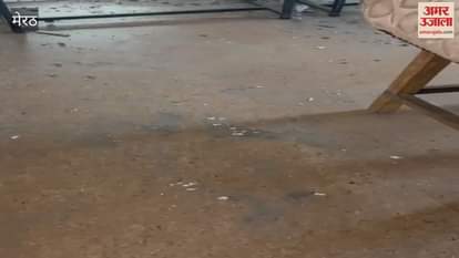 Meerut: Ceiling plaster fell on children studying in class