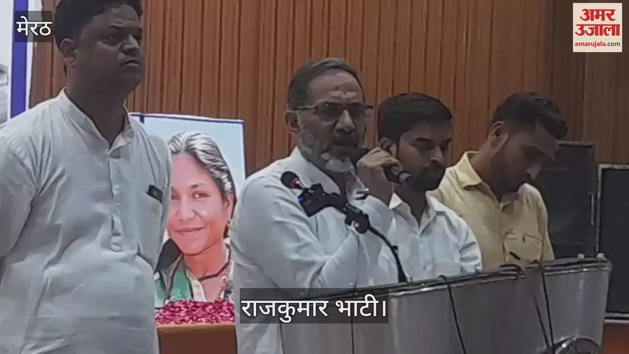 Meerut: Ambedkar Sena celebrated the birth anniversary of Phoolan Devi.