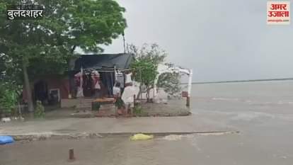 Floods in Bulandshahr cause heavy destruction four temples and three dharamshalas washed away