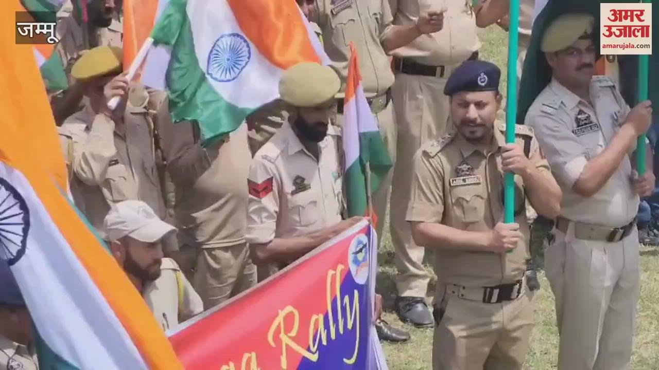 Doda painted in the colors of tricolor, police and students took out a grand rally