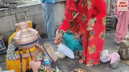 On the last Monday of Sawan a huge crowd of devotees gathered in the Shiva temples of Champawat