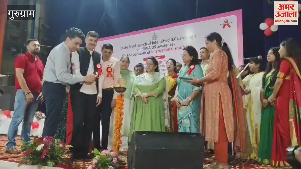 Health Minister Aarti Rao reached a school in Gurugram