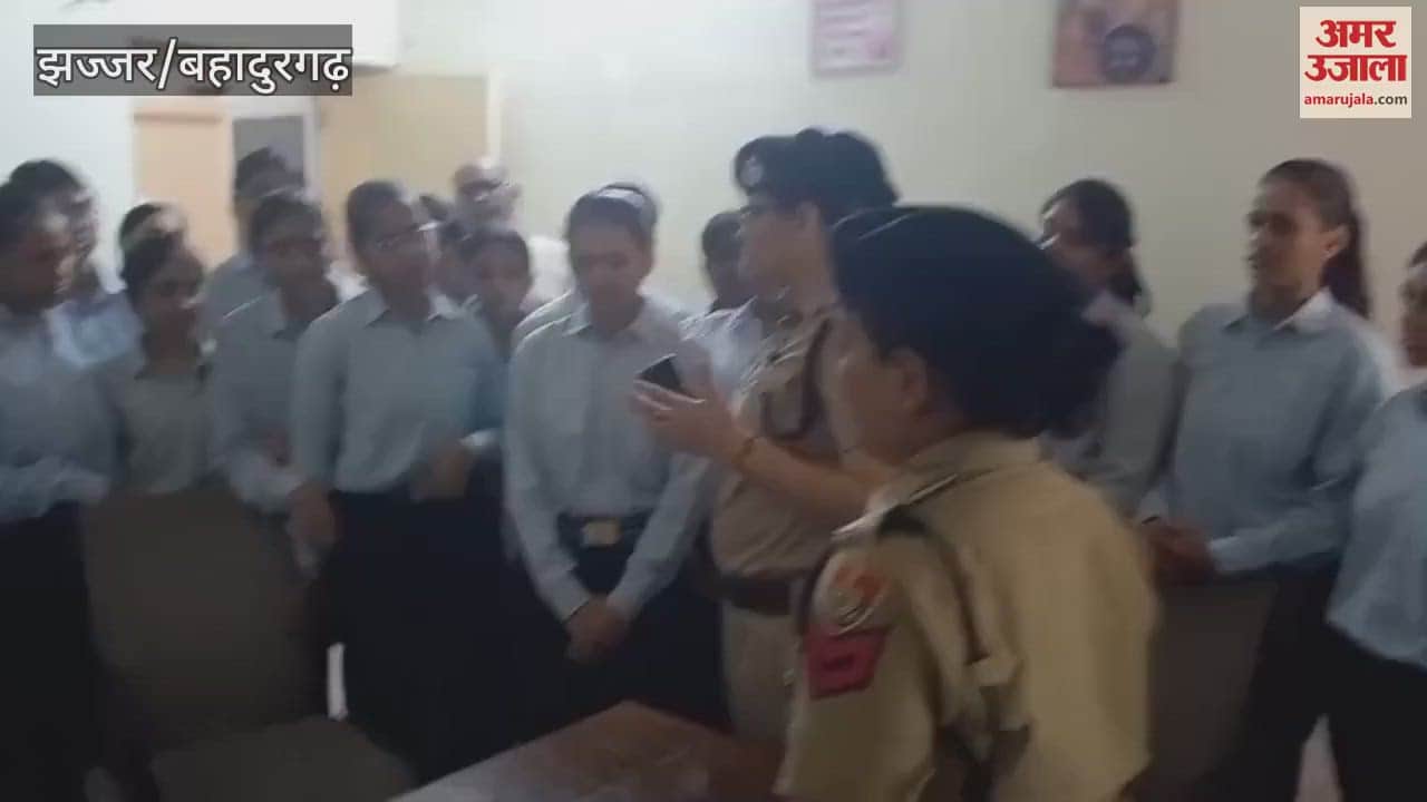 Amar Ujala Foundation Dost Police in Jhajjar; Dr. Kiran said- Face the wrong with courage, call on Dial 112 in adverse circumstances