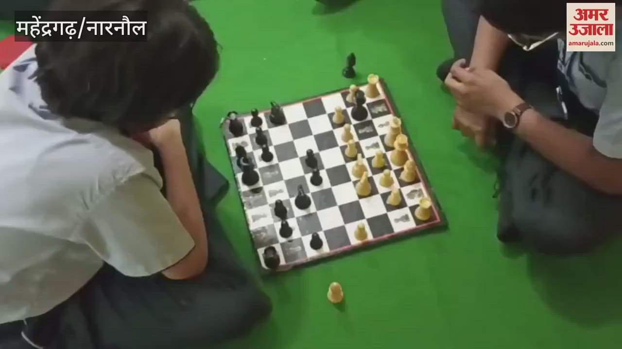 Players showed their talent in chess, gymnastics and yoga in Narnaul