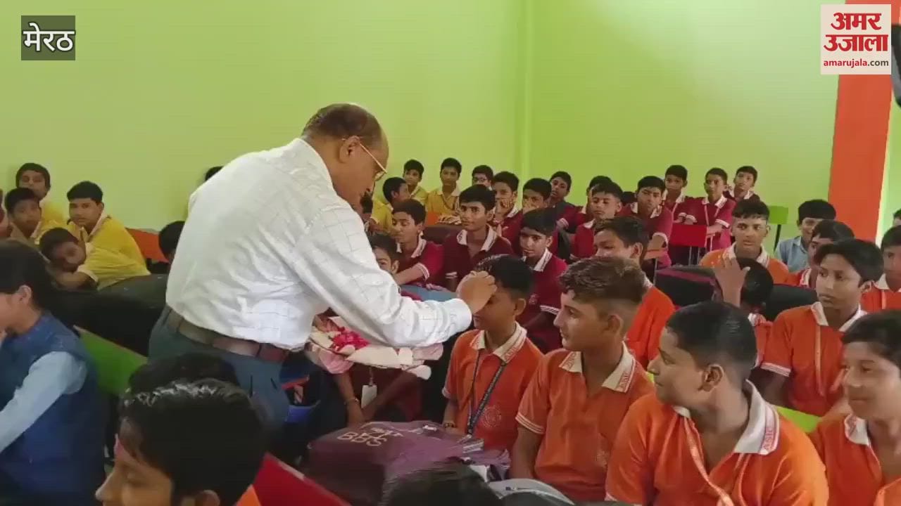 Meerut: Students taking admission in AS Inter College in Mawana were welcomed