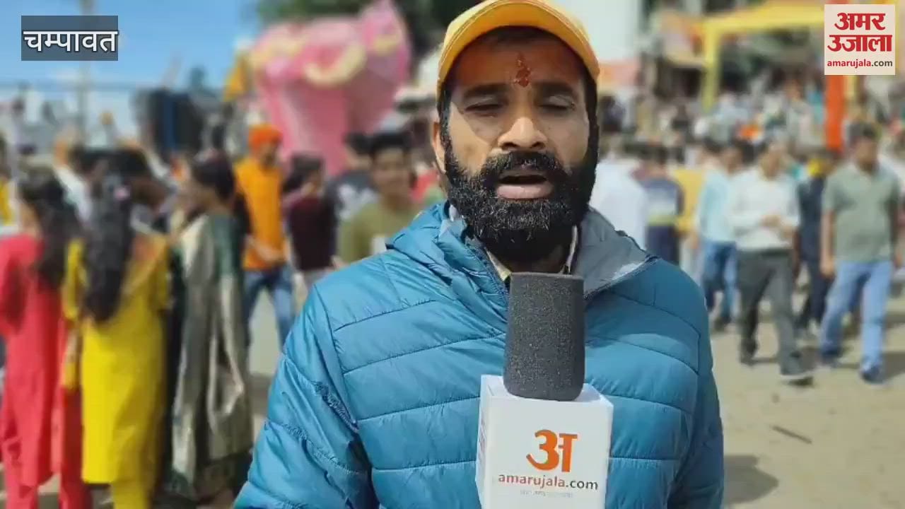 The battle of stones between the warriors lasted for eight minutes in bagwal mela