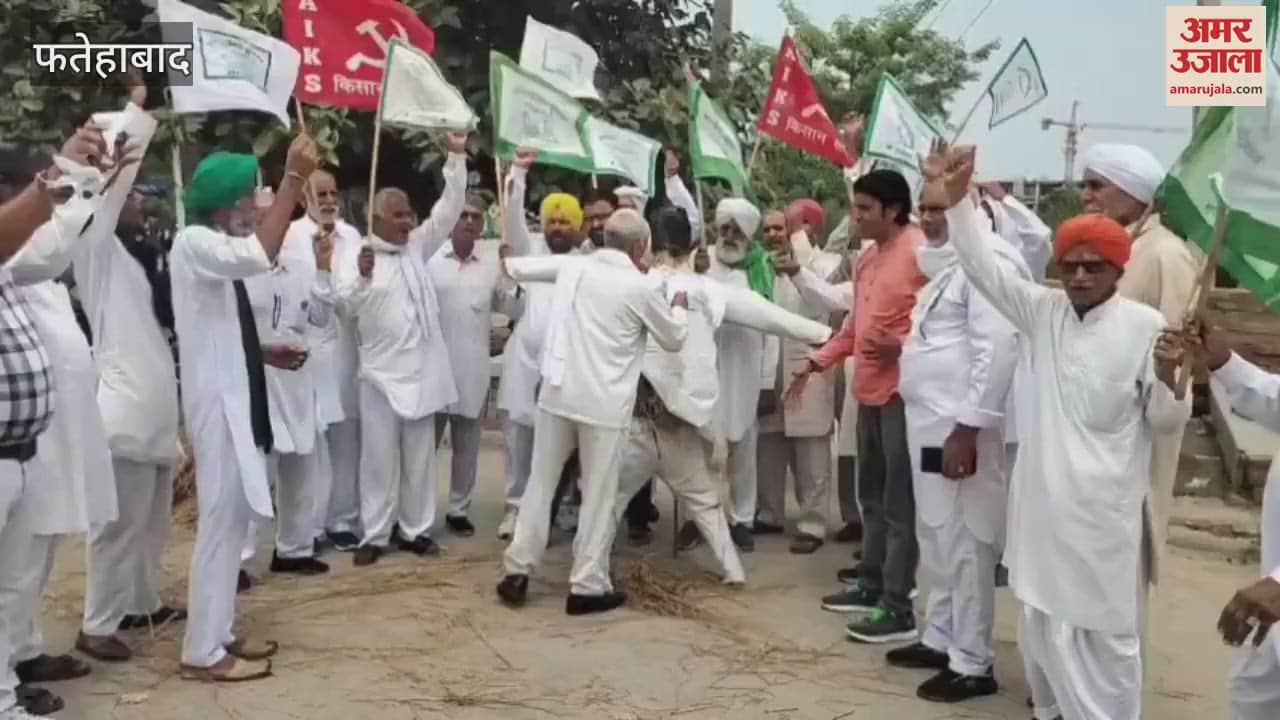 On the call of the United Kisan Morcha, farmers in Tohana, Fatehabad burnt effigies of PM Narendra Modi and US President Donald Trump