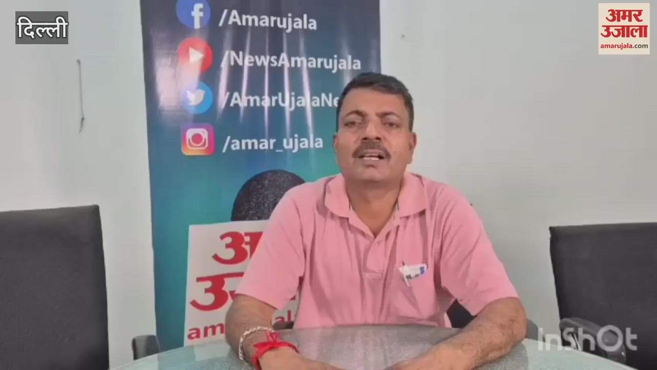 Due to rain in Kalkaji neem tree fell on father and daughter riding a bike