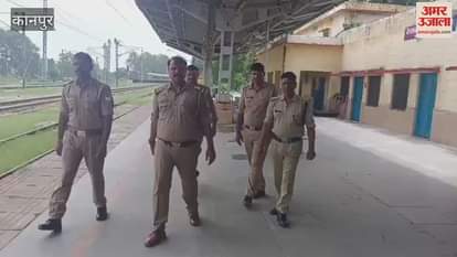 Strict vigil on Independence Day, GRP and RPF patrolled on foot at Gangaghat Railway Station