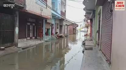 water of the overflowing Ganga is flowing just 23 cm away from the danger mark