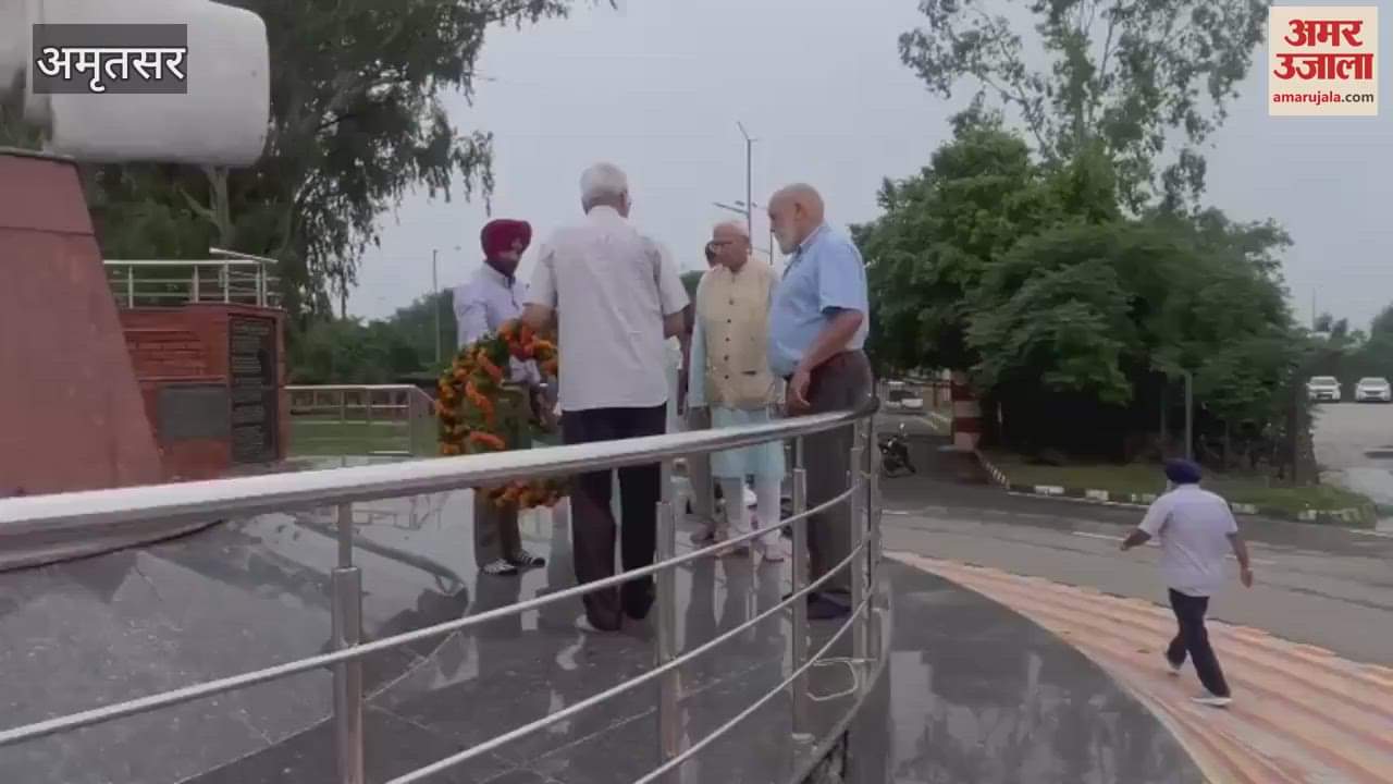 In Amritsar, Indo-Pak Dosti Manch paid tribute to those killed during the Partition