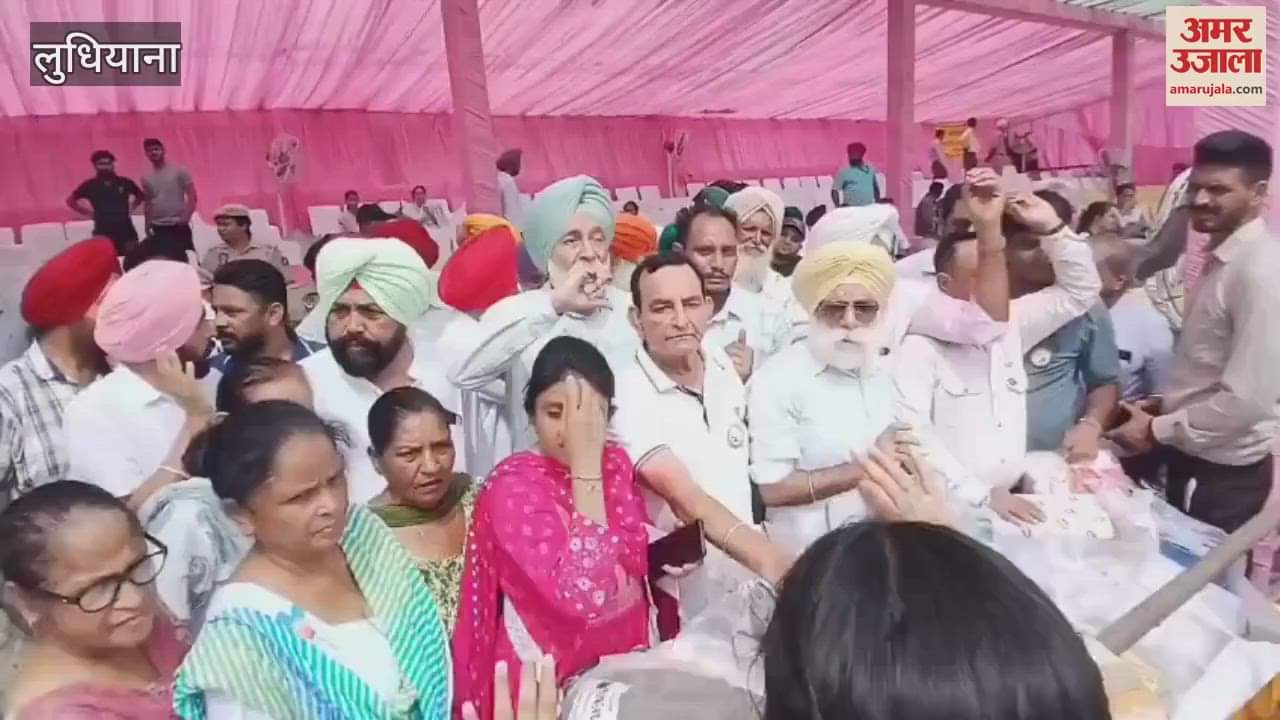 Families of martyrs raised slogans against the government in Ludhiana