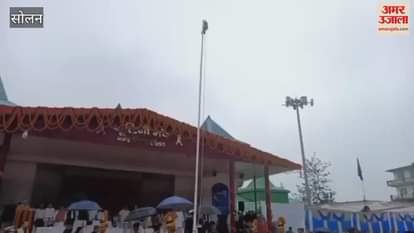 Solan Dr Shandil hoisted the flag at Thodo ground on the 79th Independence Day