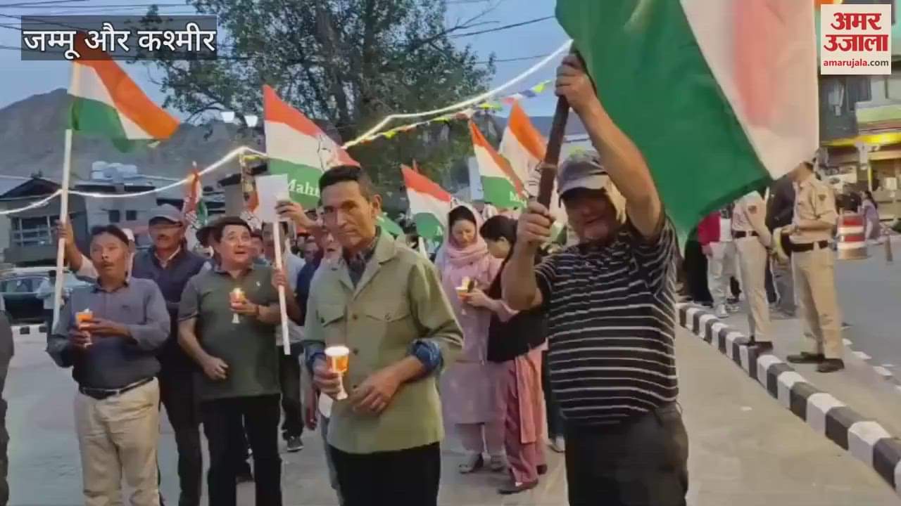 Accusing Modi government of vote theft, Congress protests in Leh