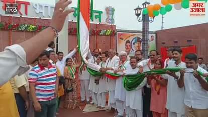 Meerut: 101-foot-long Tricolor hoisted near Pakka Talab in Mawana