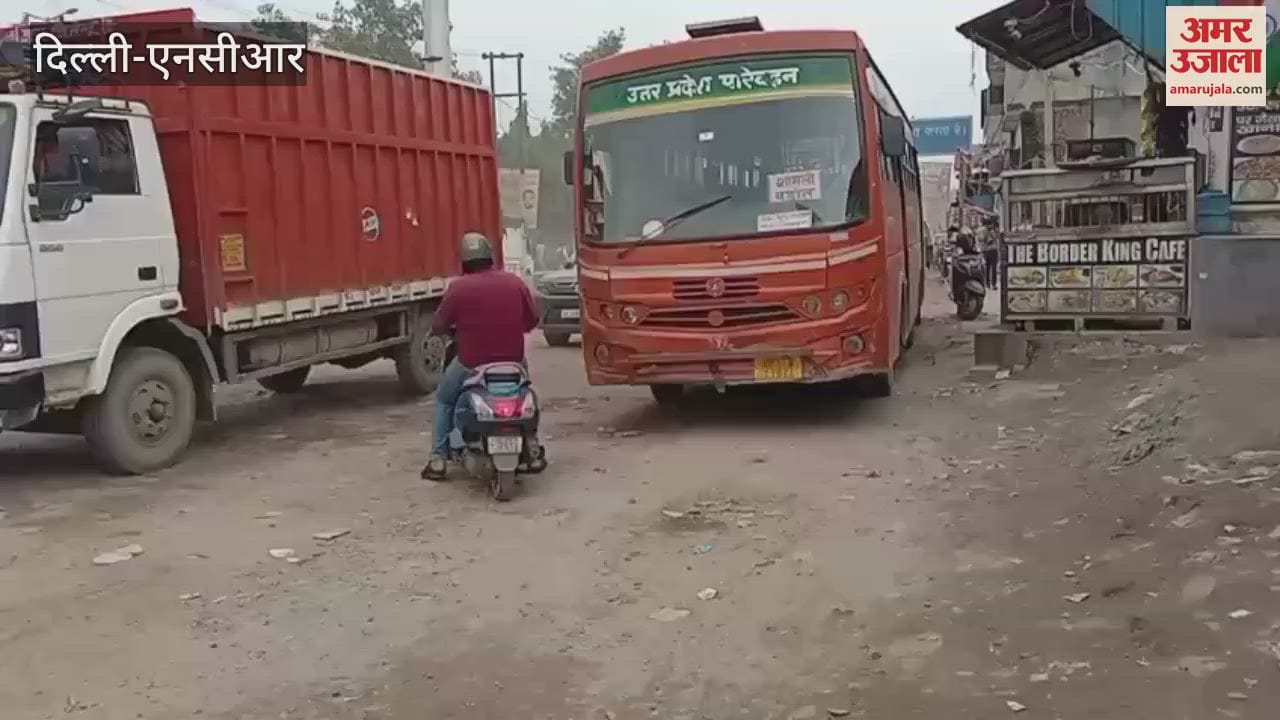 Road of Loni roundabout is in bad condition since years
