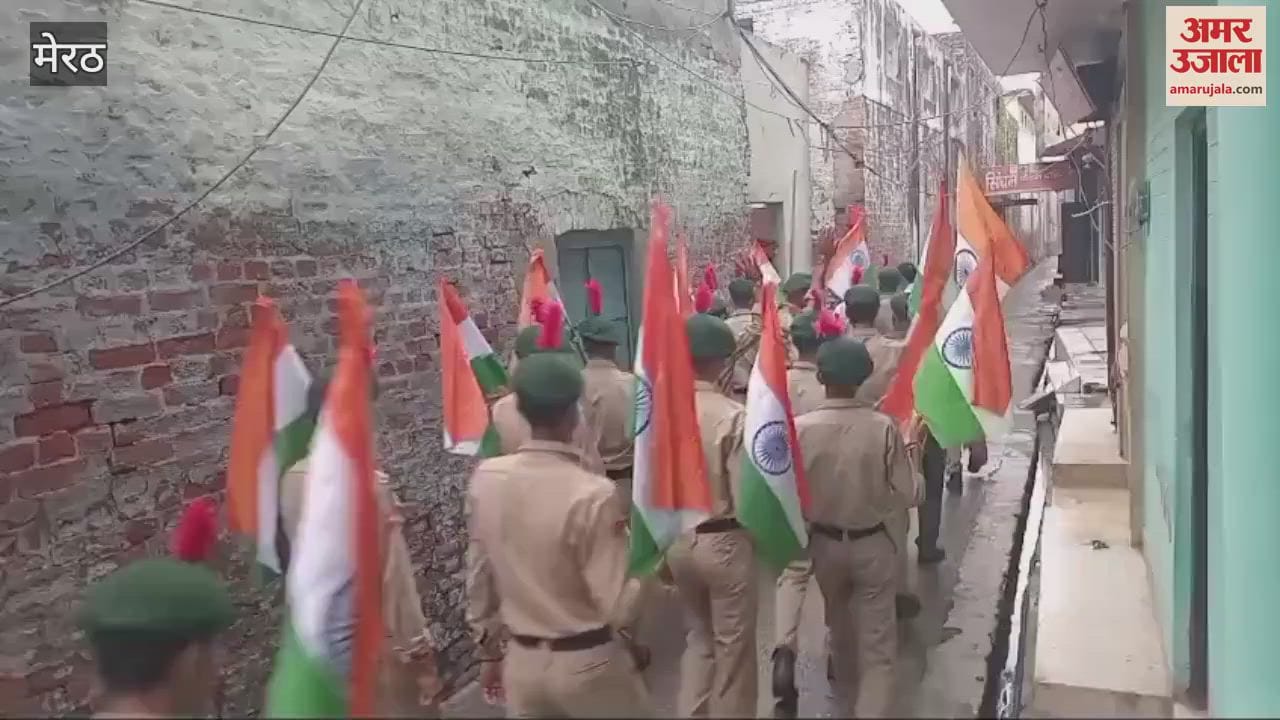 Meerut: NCC cadets of CLM Inter College took out a Tiranga Yatra in Jani Khurd on Thursday