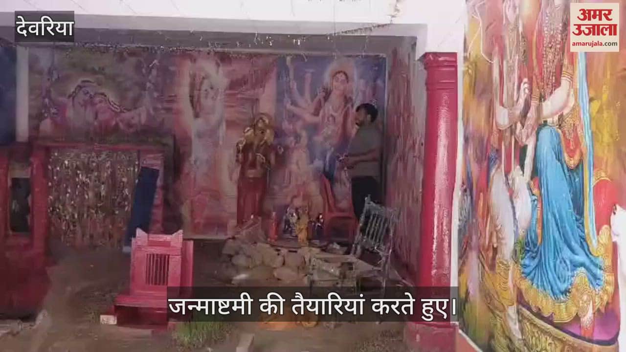 Artisans decorating the Police Line temple for Janmashtami