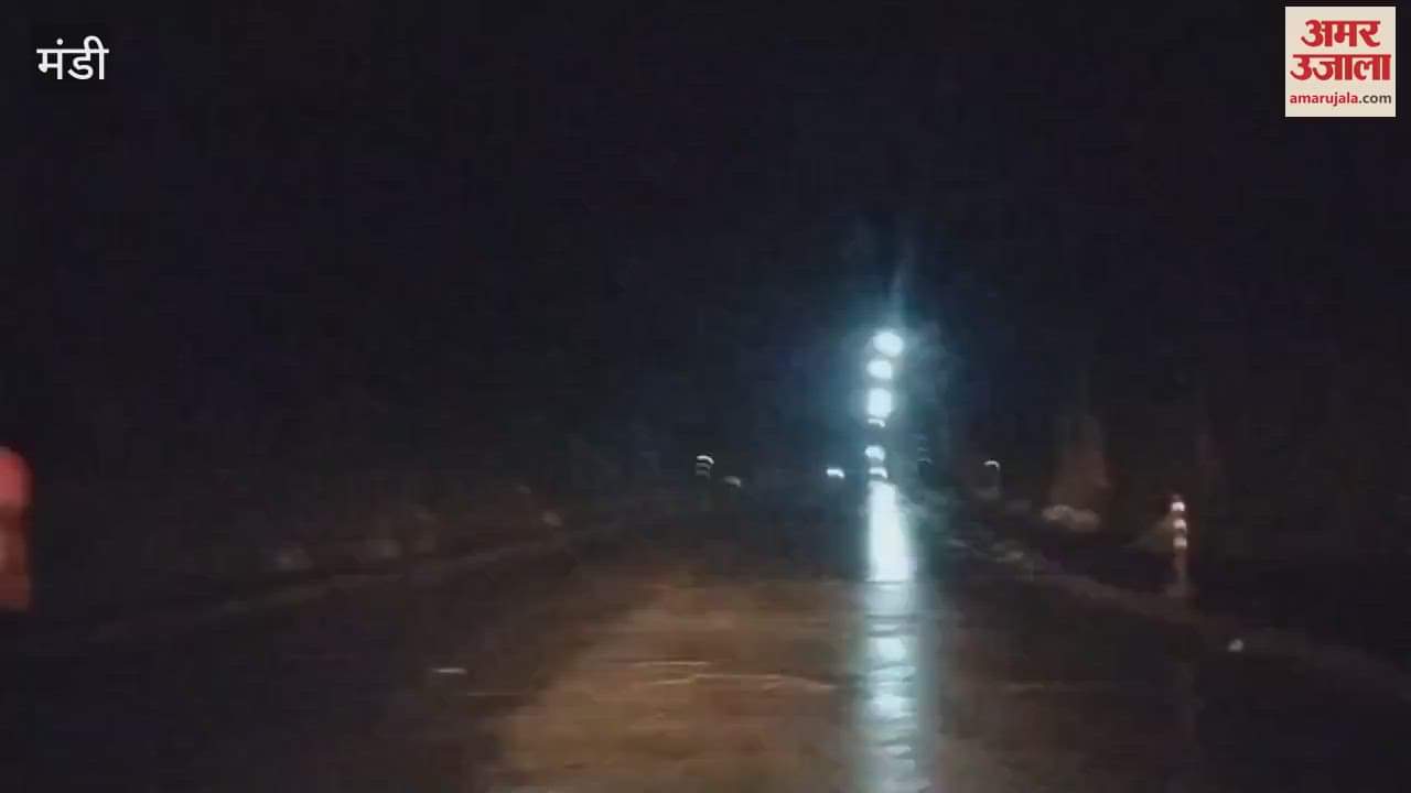 Mandi Heavy leakage of water in Aut tunnel passengers in fear