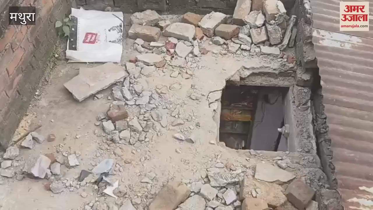 Thousands of goods stolen by cutting the roof of the shop