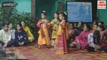 Organizing Janmashtami festival in memory of freedom fighter Kunwar Anand Singh in almora
