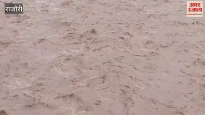 Sukhto river in spate due to heavy rains in Rajouri, administration on alert