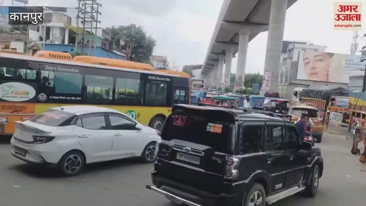 There was a huge jam on Naubasta bypass, vehicles kept crawling