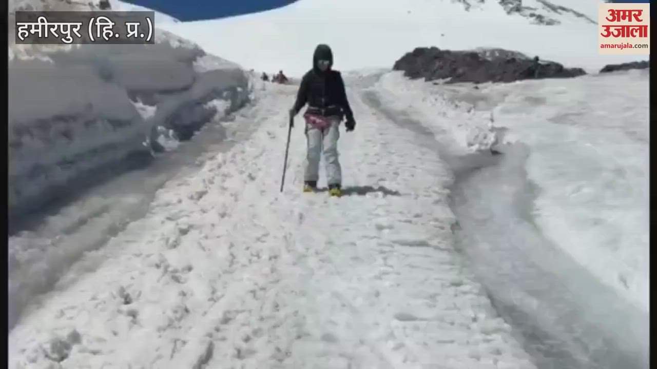 Hamirpur daughter conquered Europe highest peak Bindiya Kaushal is working as a constable in Himachal Police