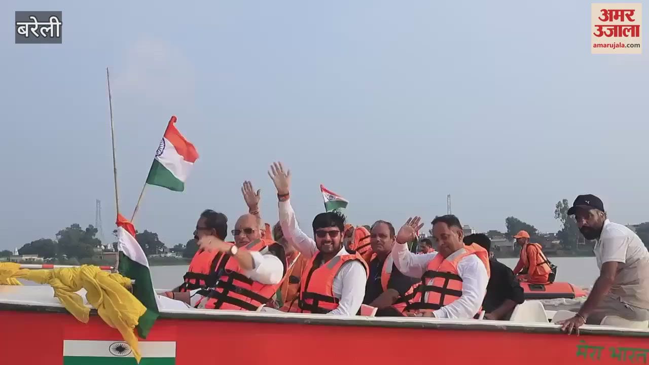 Boating started in Lilour jheel in Bareilly Ramnagar