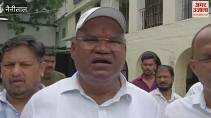 Congressmen burnt an effigy in Buddha Park haldwani over the ruckus in Nainital District Panchayat elections