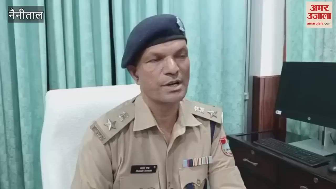 Pahari Army demonstrated in Police Multipurpose Building regarding Jyoti Mer murder case in haldwani