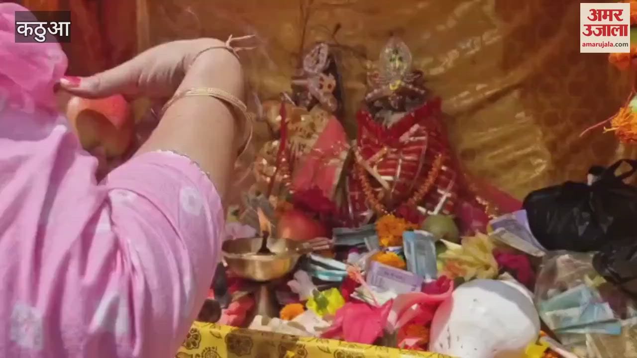 On Janmashtami, a tableau of Radha-Krishna came out from Janglot, a huge crowd of devotees gathered
