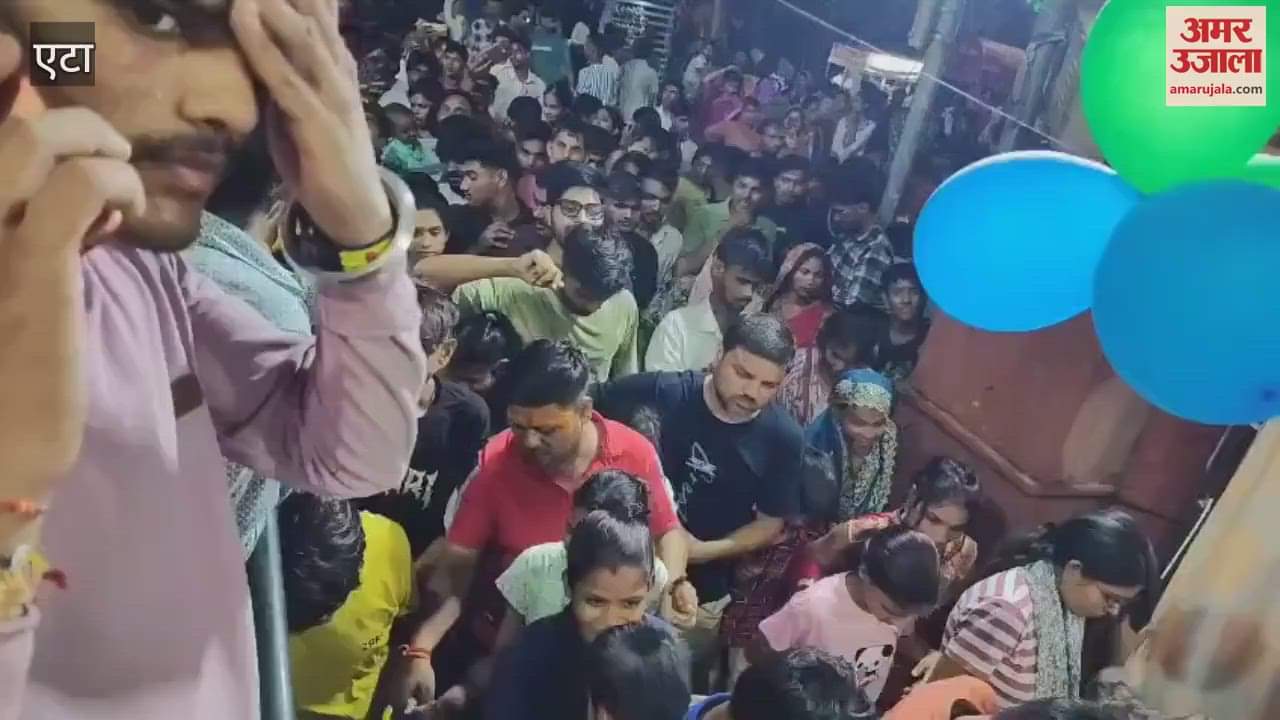 huge crowd of devotees gathered at Kailash temple in Etah on Janmashtami
