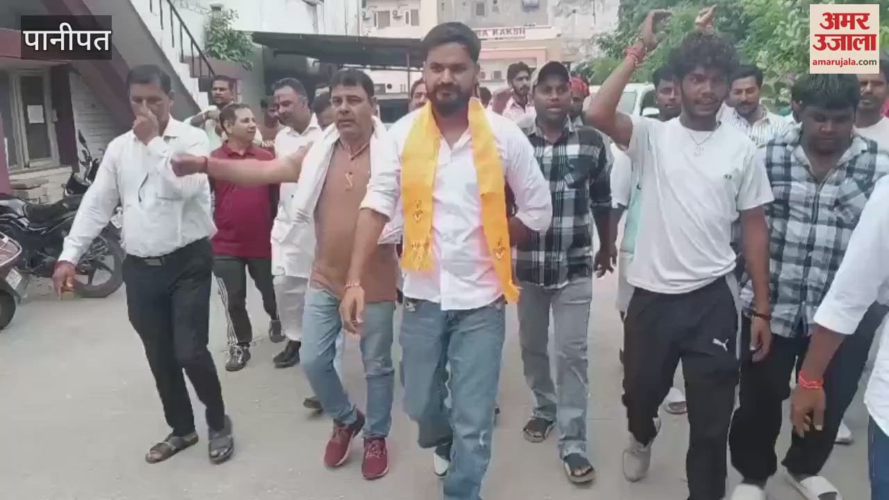 In Panipat, a man made an idol of Lord Krishna and cut his hair, Hindu organizations created a ruckus at the police station