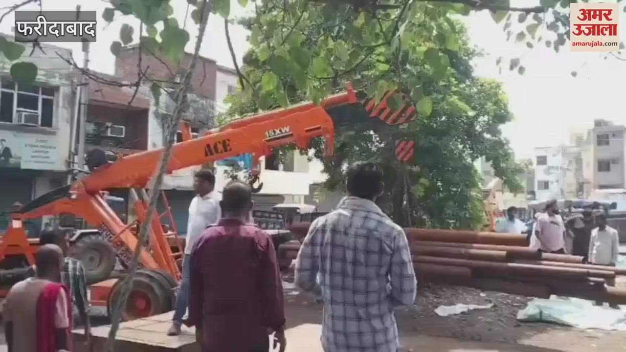 Shopkeepers encroached upon the park land in Loha Mandi situated at Faridabad Nehru Ground