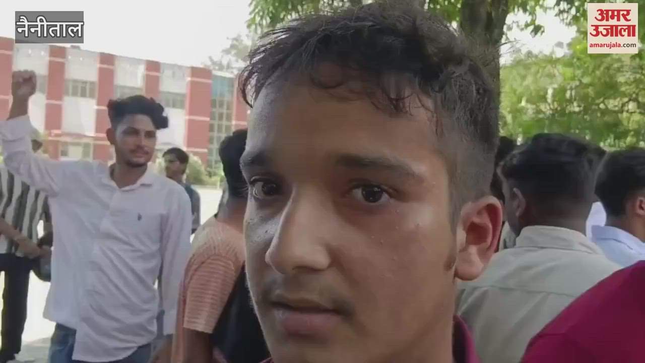 There was a fierce fight between two groups of students in MBPG College Haldwani