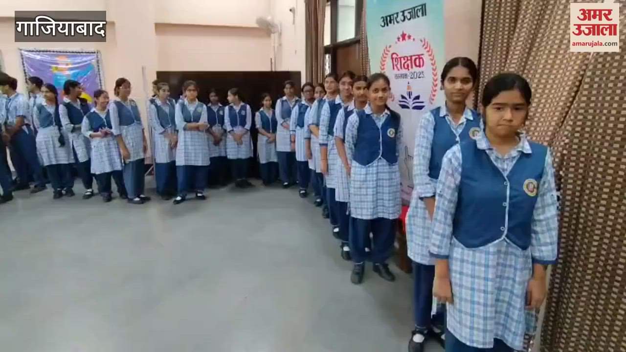 students voted for their favorite teacher In Ramkishan Institute