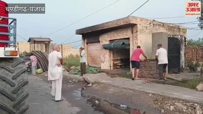 Two people died in a fire in LPG tanker in Hoshiarpur, angry people sat on dharna