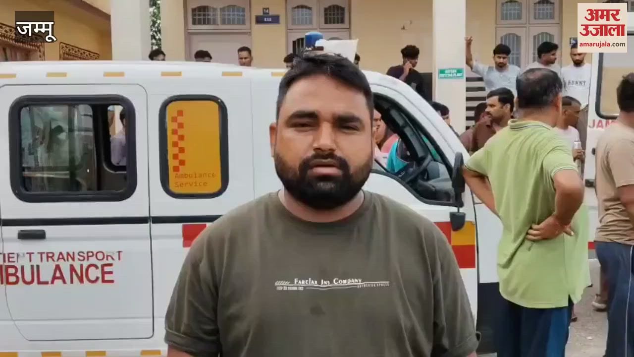 Major accident in Arnia: Driver talking on phone lost control of bus, 20 injured