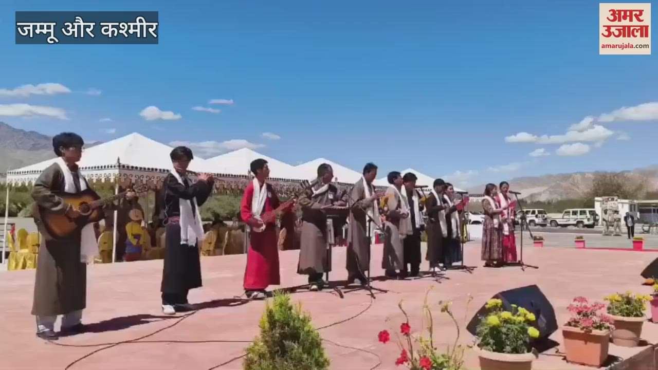 His Holiness the Dalai Lama received a grand welcome at Sindhu Ghat, LAHDC Leh organized a special banquet