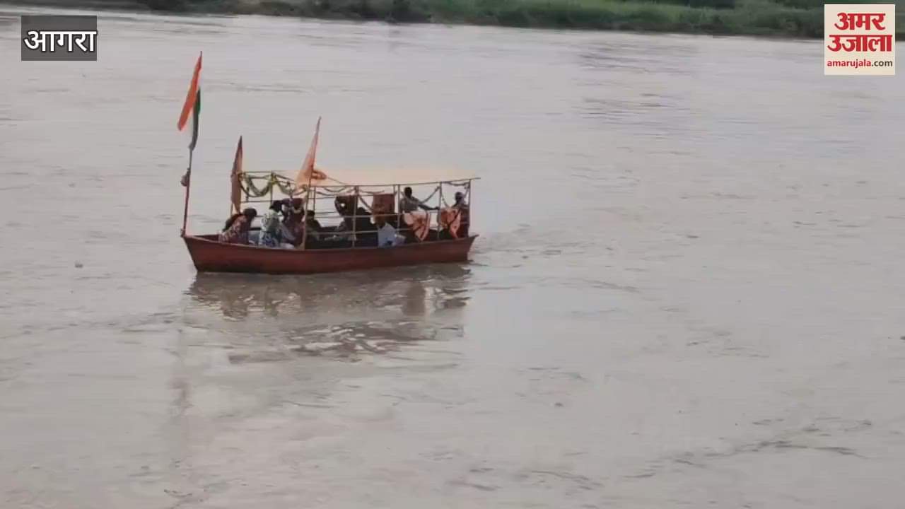 Motorboats running in river despite ban