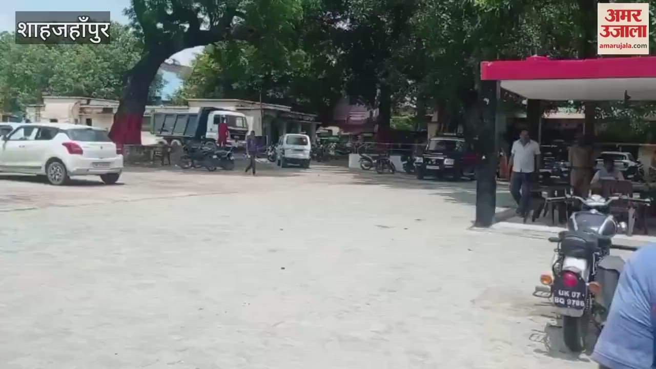 Allegations of rigging in relief kit distribution, women blocked the highway