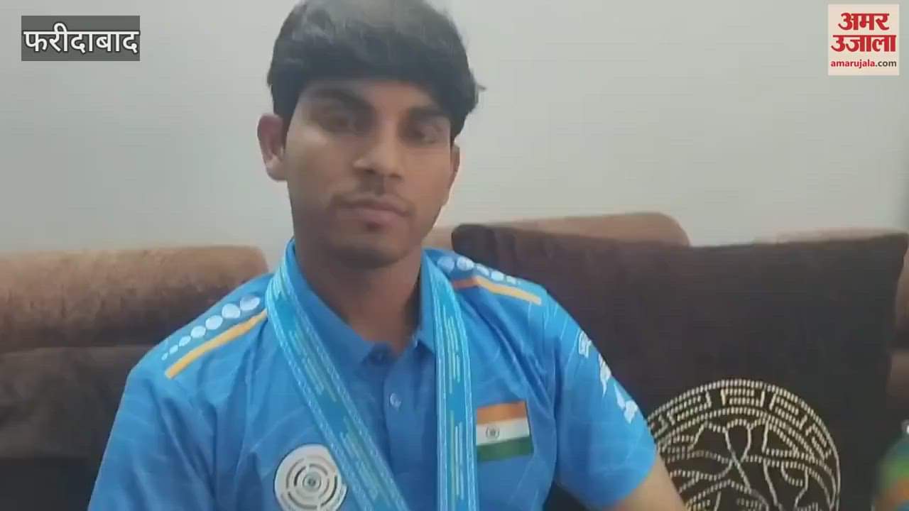 International shooter Anmol Jain got a warm welcome on reaching the society