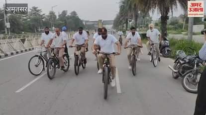 Police's anti-drug awareness cycle rally from Golden Gate of Amritsar