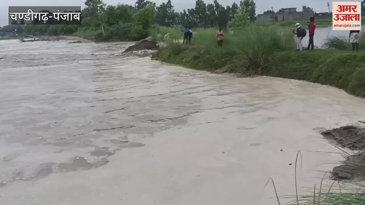 Water entered BSF post Satpal in Ferozepur, village Naya Gatti Rajoke submerged in water