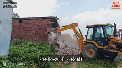 The demolition of 8 houses built near the airport has begun