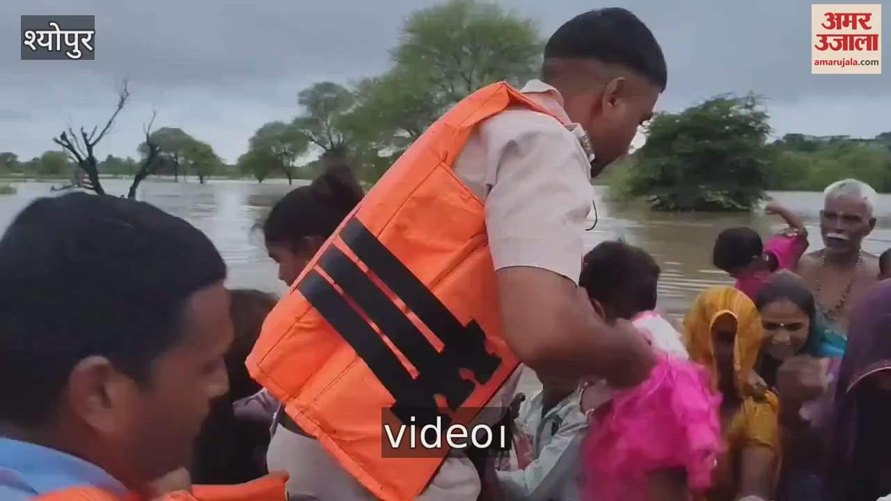 SDERF team rescued pregnant women trapped in flood and took them to hospital