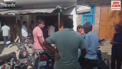 Bijnor: Refund trader godown caught fire in Dhampur