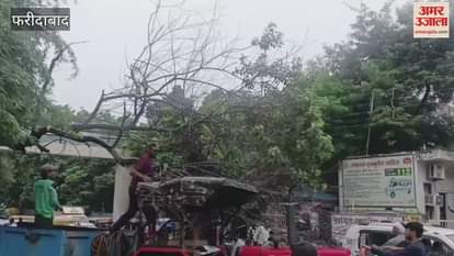 People troubled due to digging at main gate of BK Civil Hospital and ambulance stuck for 20 minutes