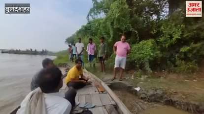 Due to rising water level of Ganga in Bulandshahr